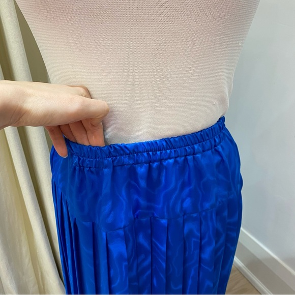 Vintage Midi Skirt, Pleated, Flowy, Blue, Elastic Waist (US S) - Picture 4 of 8